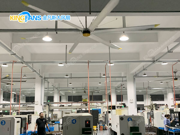 選擇工業(yè)大型風扇是一個好的降溫方案